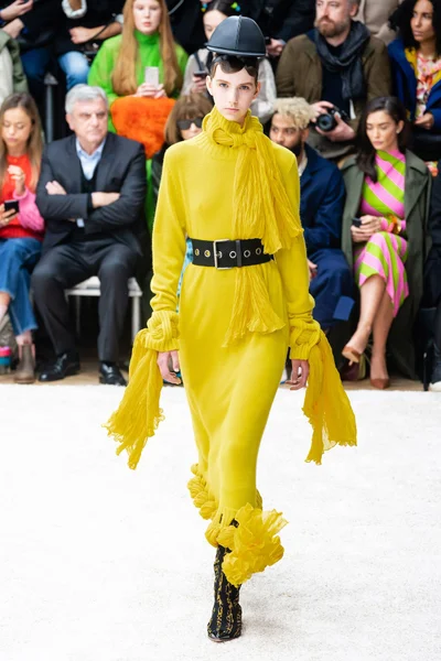Look 7